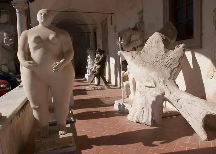 拉毕塔酒店 马里纳-迪-皮特拉桑塔